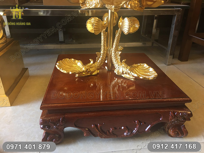 biểu tượng cửu ngư vỏ s&ograve; thếp v&agrave;ng